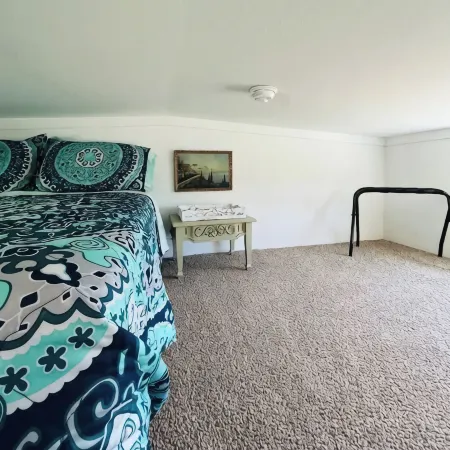 Bosque Azul. A one bedroom tiny home with a loft.