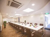 Goethe Hotel Business Frankfurt Hotels near Rebstockpark