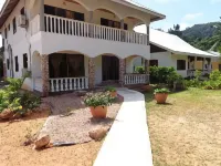 Linsen Self Catering Apartments - キッチン