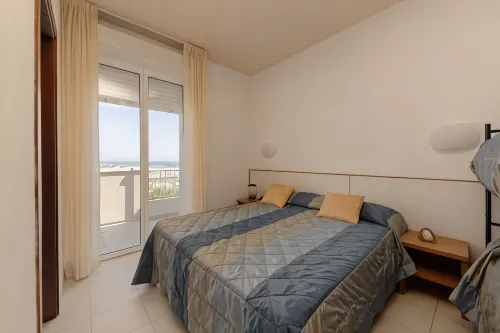 Hotel Man - Ocean View