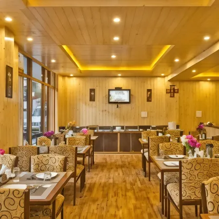 New Harmony Inn
