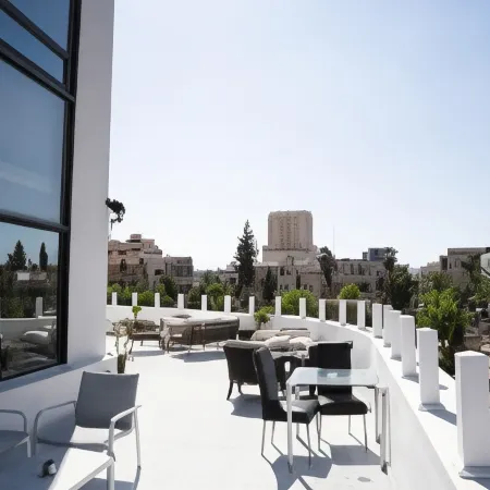 Armada Avenue Hotel