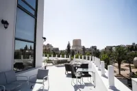 Armada Avenue Hotel