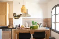 Bright apartment in historic building for a getaway - キッチン