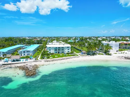 Private Tropical Beach White Sand-No Stairs-King Bed-Heated Pool- Superfast WiFi - Wifi
