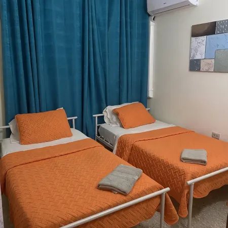 Perfect for Work & Family | 3Br with AC WiFi Pkg Close to Everything.