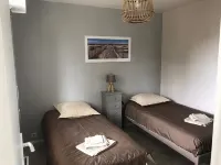150 m from the beautiful beach, 2 rooms 4 persons, large balcony, Wi-Fi - 무료 와이파이