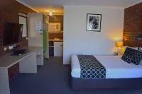 Coorrabin Motor Inn - Bãi đậu xe