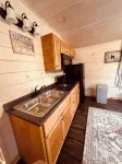 Charming Red Surry Cabin close to Acadia National Park and Bar Harbor - Wifi
