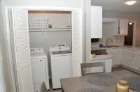 Gold Leaf Getaway: Cozy 2-bd apt in quaint Daleville, Streaming, WiFi, Near Base - 무료 와이파이