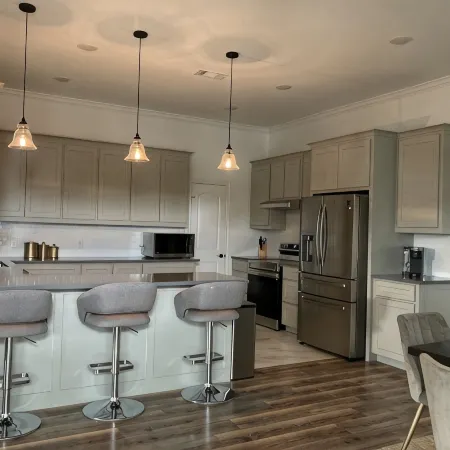Amazing Spacious House in Ideal Location - Perfect for Large Groups!