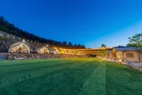 Pocheon Noble Glamping Pension - 4-Star