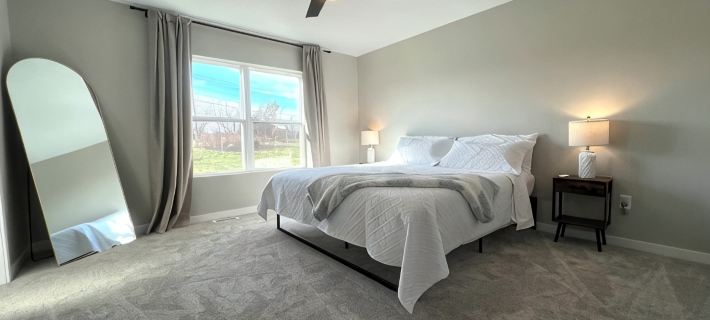 Comfort & Space: 3 King Beds, Large Rooms, Attached Garage! Hotels in Cedar Falls