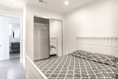 Amazing Bright&New Vrbo 2Bedroom. Near SFO! - 2-Star