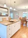 7Mins to Yale I ENTIRE HOUSE I Large fenced yard I King bed I 3BR I Group Gather - 4-Sterne