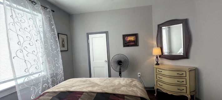Park View apartment on Mass St downtown Lawrence Hoteles en Lawrence
