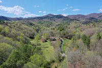 Wicklow Woods Studio, Beautiful Mountain views,cool streams and Waterfalls - Mountain view