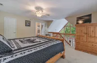 大霧山度假木屋, 距布賴森城市中心5分鐘 ~ 熱水浴缸 ~ 徒步. - 小木屋