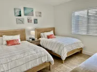 Newly Remodeled Panoramic Ocean View 2 Bedroom Condo