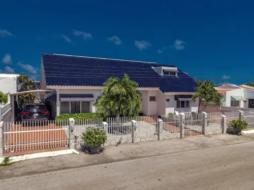 Luxury pool villa totally private backyard - 5 minutes to the beach! - Private Pools
