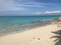 Ocean View , steps from the private beach 2 Bedroom Condo  Up to 6 guests