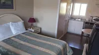 Bay Lake Inn - Frontiersman Motel