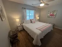 Sunnyside Villa-Free Beach Pass! 2 King Bedrooms, Garage, Near Marshwalk! - Wi-Fi