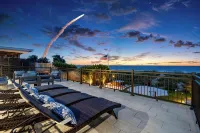 Oceanfront 6Bdrm 4.5BA w/ Movie Rm, Game Rm, Hot Tub, Fire Pit, Summer Kitchen - Private Pool