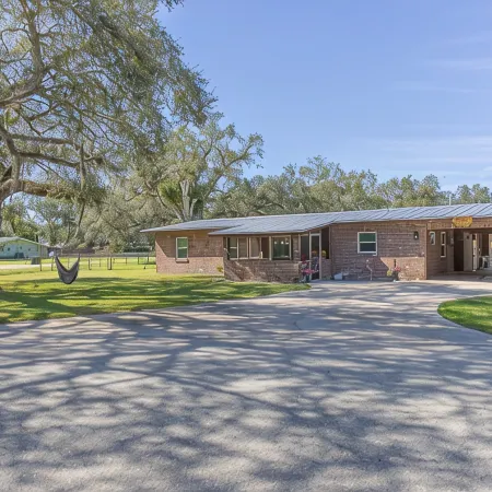 Pool, Hot tub, Kid & Pet Friendly! Near Lake, CLEAN