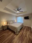 Charming 2-bedroom 2 bath duplex in the heart of Tyler! - Holiday bungalows