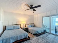 Pet friendly water front home in the heart of Crystal River - Boutique