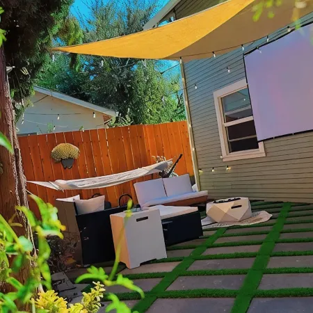 The Oasis - Your Luxury 2BR/1.5BA Home in Downtown Modesto