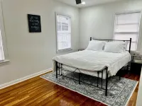 Charming Downtown Getaway