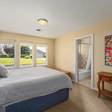 Bright Water Sunrise Home at Wapato Point Resort 5-bed Close to Sandy Beach/Pool