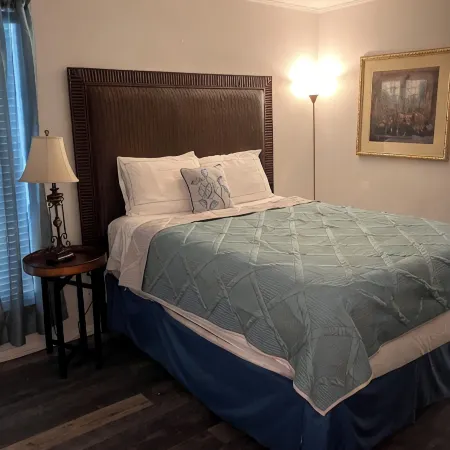 1085 Cozy 1 Bedroom Condo on Mobile Bay