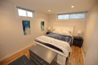 2-bedroom vacation home just 3 minutes drive to Drake University - con encanto