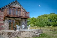 Castleview @ Newton Steading Farm - 4-Star