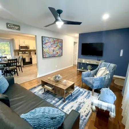 Pleasant Experience in this City Ranch - Downtown Cary