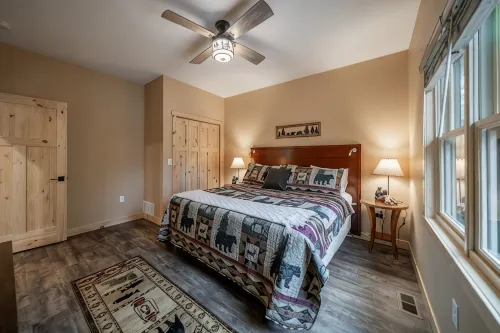 New! 4Br Lake Namakagon Cabin - Sleeps 16 - Lakefront w/ Boat Access - Wifi