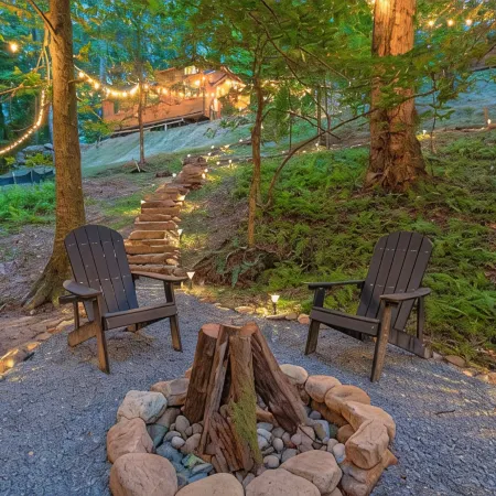 2 Bedroom Cabin in DuPont State Park with Loft, Hot-Tub, and Sauna(Read Rules)