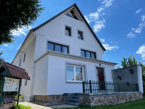 High-quality vacation apartment in a farmhouse - central location between city and nature - 무료 와이파이
