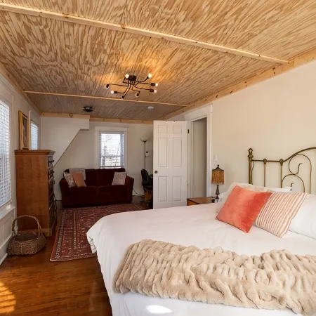 The Lodge House - Centrally Located Cheerful 5BR - Minutes to Gore!