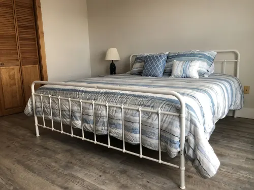 Convenient Downtown Location w/Harbor View - 3-Star