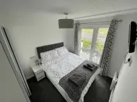 Cosy 2 Bedroom Lodge with onsite Pool - ที่มีฟิตเนส