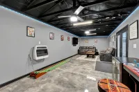 Luxury Bungalow Heated Pool + Sauna + Game Garage - Homestays