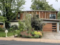 Beautiful newly updated home in Boulder! Entrance on side of house up stairs. - Boutique