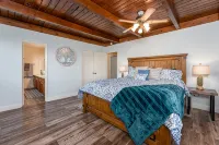 New!! Majestic Views, Pool, Sleeps 20+, 2 Mstr BR, close DT Yosemite, Bass Lake - Træningscentre