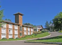 Howard Johnson by Wyndham, Villa General Belgrano - スパ