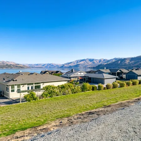 Wapato Point Home Single Level 4 Bed 3 Bath Sleeps 12, Close to Waterfront Park