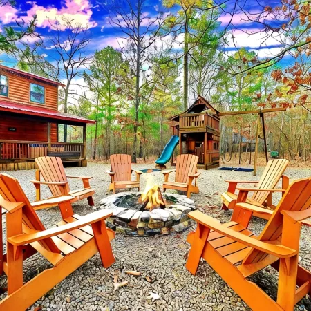 Hot Tub•Pool Table•Playground•Boat Parking• Fire Pit•Sleeps 10•Fun for All Ages!